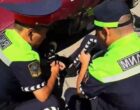 Сотрудники УПСМ заменили повреждённое колесо автомобилю пожилой пары