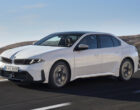 Новый седан BMW i3 поступил в продажу в «приветственной» версии