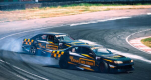 Drift Expo 2026 собрал более 250 участников, среди которых — легенда дрифта Кейичи Цучия