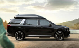 Минивэн Kia Carnival с высокой крышей: теперь версии попроще