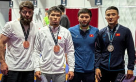 Сборная Кыргызстана по вольной борьбе завоевала 3 медали на рейтинговом турнире в Монголии