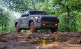 Большой пикап Toyota Tundra обзавёлся внедорожной версией Trailhunter
