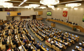 Госдума утвердила жесткие ограничения для уехавших из России граждан
