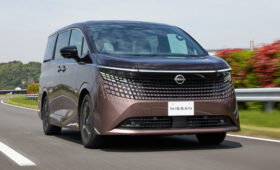 Nissan полностью рассекретил минивэн Elgrand нового поколения, цены известны