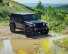 У внедорожника Jeep Wrangler появилась «затемнённая» версия Smoky Mountain