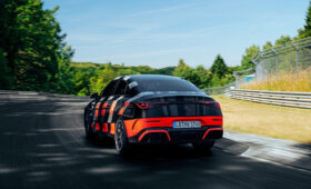 Электрический Mercedes-AMG CLA 45 оказался на Нюрбургринге быстрее бензинового Audi RS 3