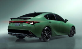 Постаревший Lexus IS продолжает карьеру: представлена очередная спецверсия для США