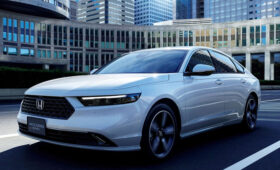 Honda освежила седан Accord в Японии, прайс-лист раскрыт
