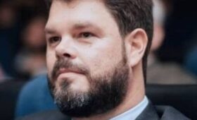 Внук Фиделя Кастро стал замгенсека Ассамблеи Народов Мира