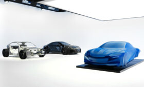 Новый спорткар Alpine A110 готовится к дебюту: первые тизеры