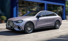 У Mercedes-Benz C-Class electric появилась версия попроще и подешевле