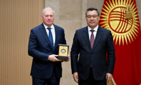 Президент «Группы Альянс» Муса Бажаев награжден орденом «Манас» III степени