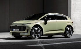 Audi полностью рассекретила компактный хэтчбек A2 e-tron, цены известны