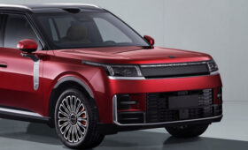 Lynk & Co 900 обновлён через год после премьеры: проще оптика, ещё больше, теперь семь мест