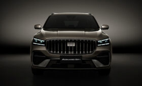 Гибридный Geely Monjaro EM-i с новым салоном едет в Европу