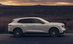 Bentley хочет привлечь больше внимания к представленному месяц назад кроссоверу Torcal