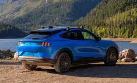 Ford Mustang Mach-E опять модернизирован и обзавёлся приключенческой версией Trail