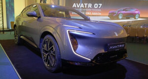 Гибридный кроссовер Avatr 07 стартует в России: комплектации и цены