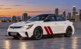 Nissan подготовил концепты Sentra Spec-V, Datsun S30 и трековую версию спорткара Z