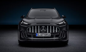 Конкурент Porsche Cayenne: рассекречен новый кроссовер Mercedes-AMG GT