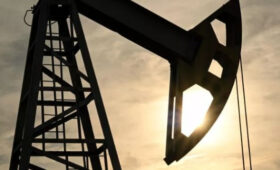 Страны G7 сбивают цены на нефть интервенциями из стратегических резервов